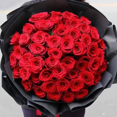 RIZZ Red Rose Arrangement - Bouquet